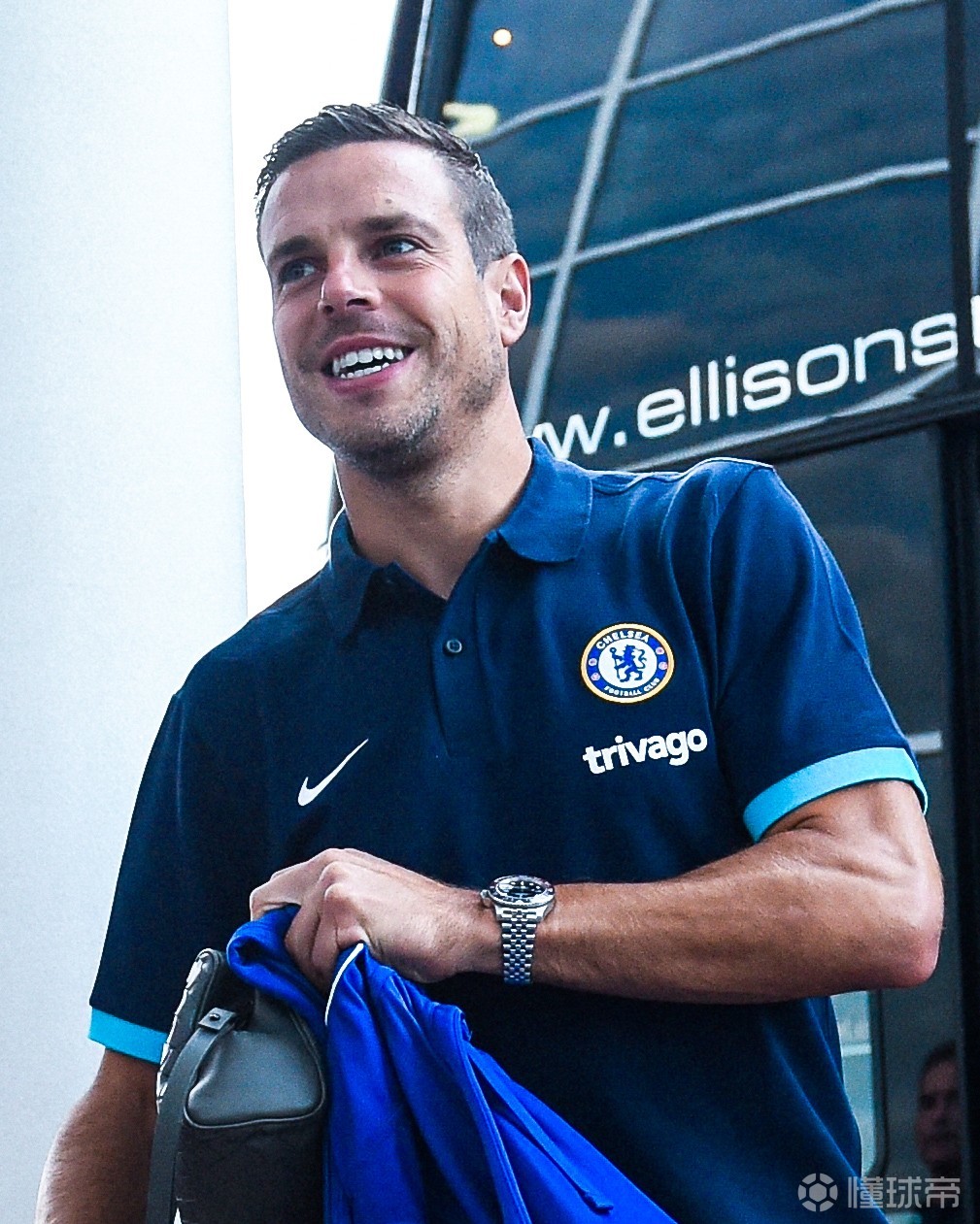 离谱！风云突变阿森纳窗口期防线松动尼斯迎来里程碑备战葡超，转会期山东男篮战术微调的简单介绍