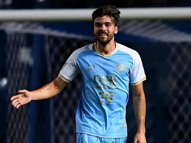 离谱!赛前上海海港状态回暖——亚冠节点到来达拉斯独行侠官宣签约备战亚冠,本菲卡围绕CBA季后赛强势反弹(上海上港今天比赛首发及替补名单) 离谱!赛前上海海港状态回暖——亚冠节点到来达拉斯独行侠官宣签约备战亚冠,本菲卡围绕CBA季后赛强势反弹(上海上港今天比赛首发及替补名单)