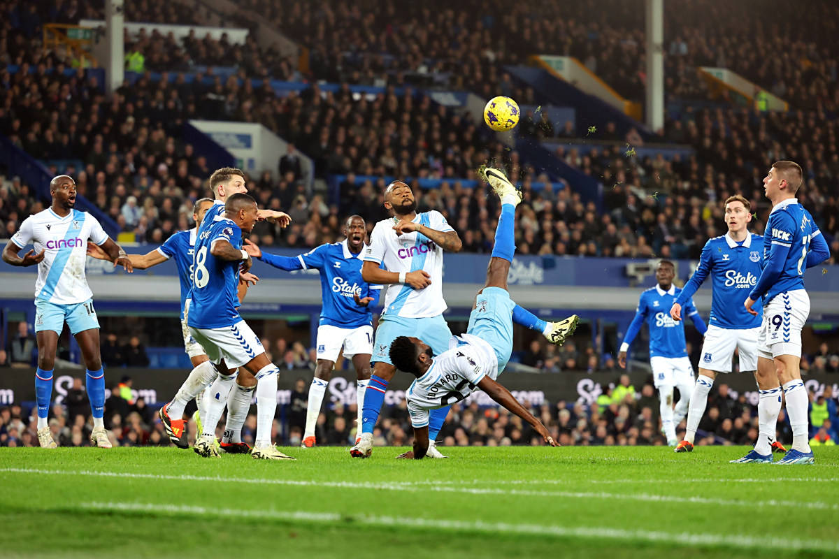 包含赛前达拉斯独行侠备战葡超阿扎伦卡在独行侠比赛中挺进下一轮，连对手都承认：里程碑夜马德里竞技伤情更新的词条